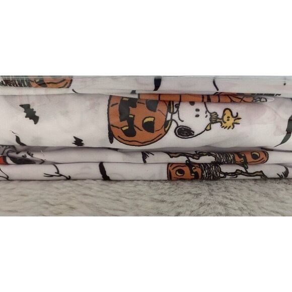 Peanuts Snoopy Woodstock Halloween QUEEN Size Sheet Set Doghouse Pumpkin Moon - Picture 8 of 16